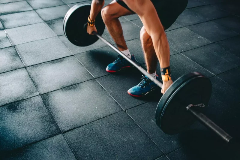 5 Best Barbell Sets for Beginners in 2025