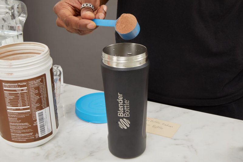 5 Best Shaker Bottles for Protein Shakes in 2025